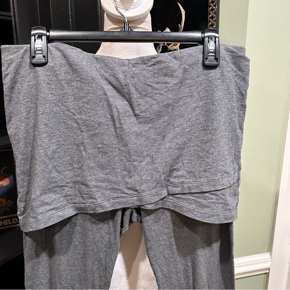 CAbi Heather Gray Skirted Leggings – Size M - Picture 3 of 9